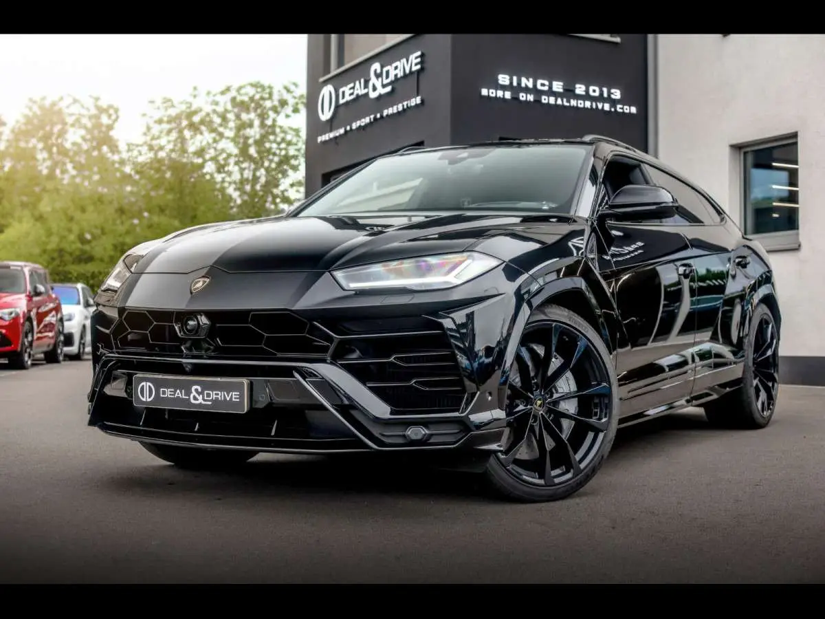 Photo 1 : Lamborghini Urus 2022 Petrol