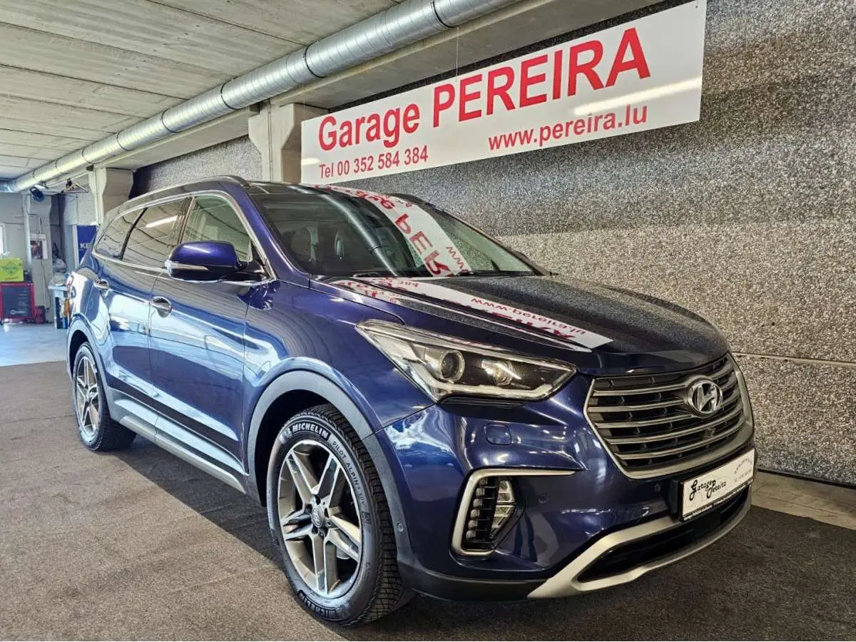 Photo 1 : Hyundai Grand Santa Fe 2016 Diesel