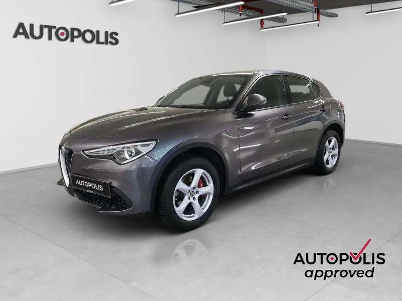 Photo 1 : Alfa Romeo Stelvio 2018 Petrol