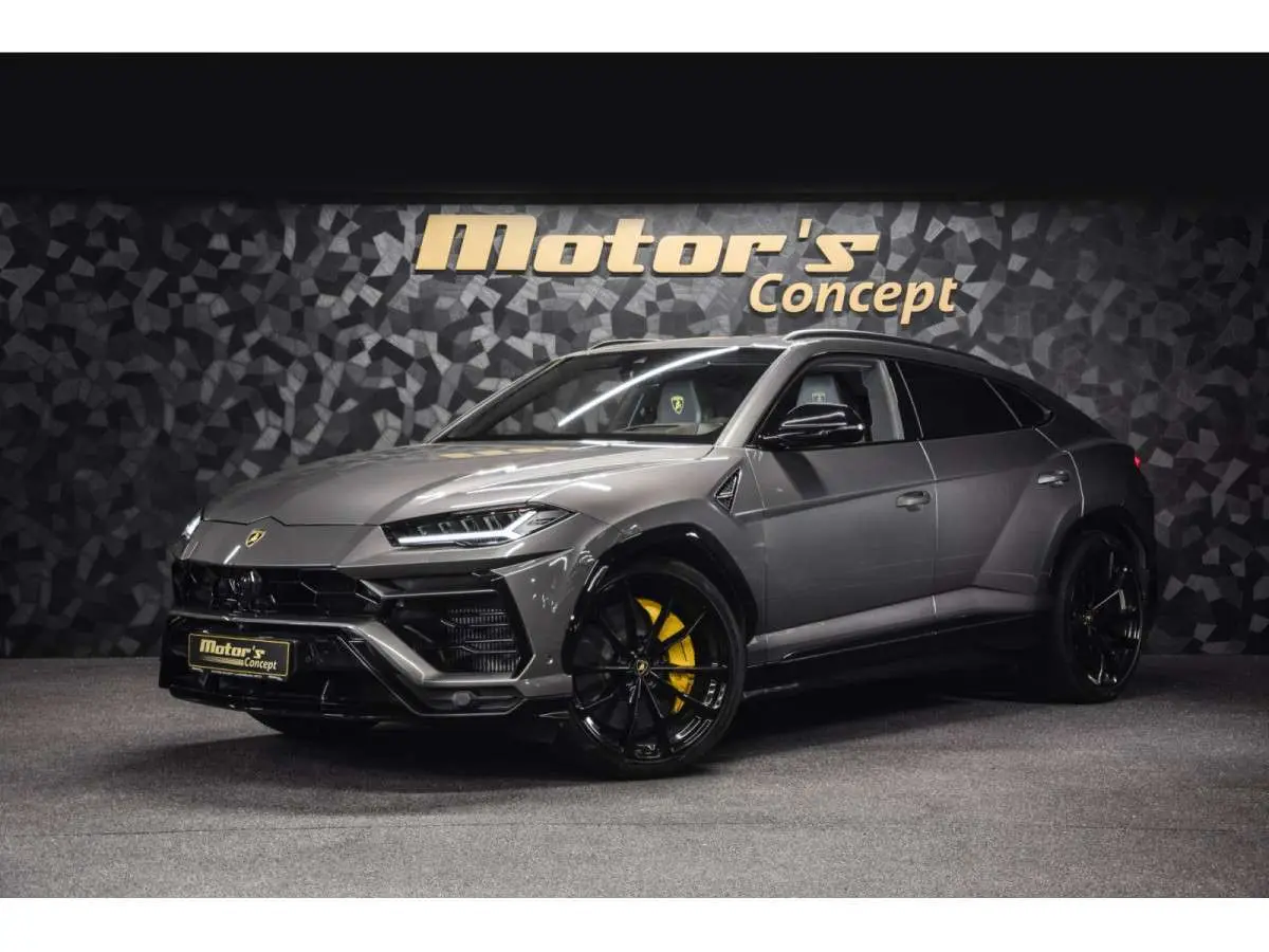 Photo 1 : Lamborghini Urus 2022 Petrol