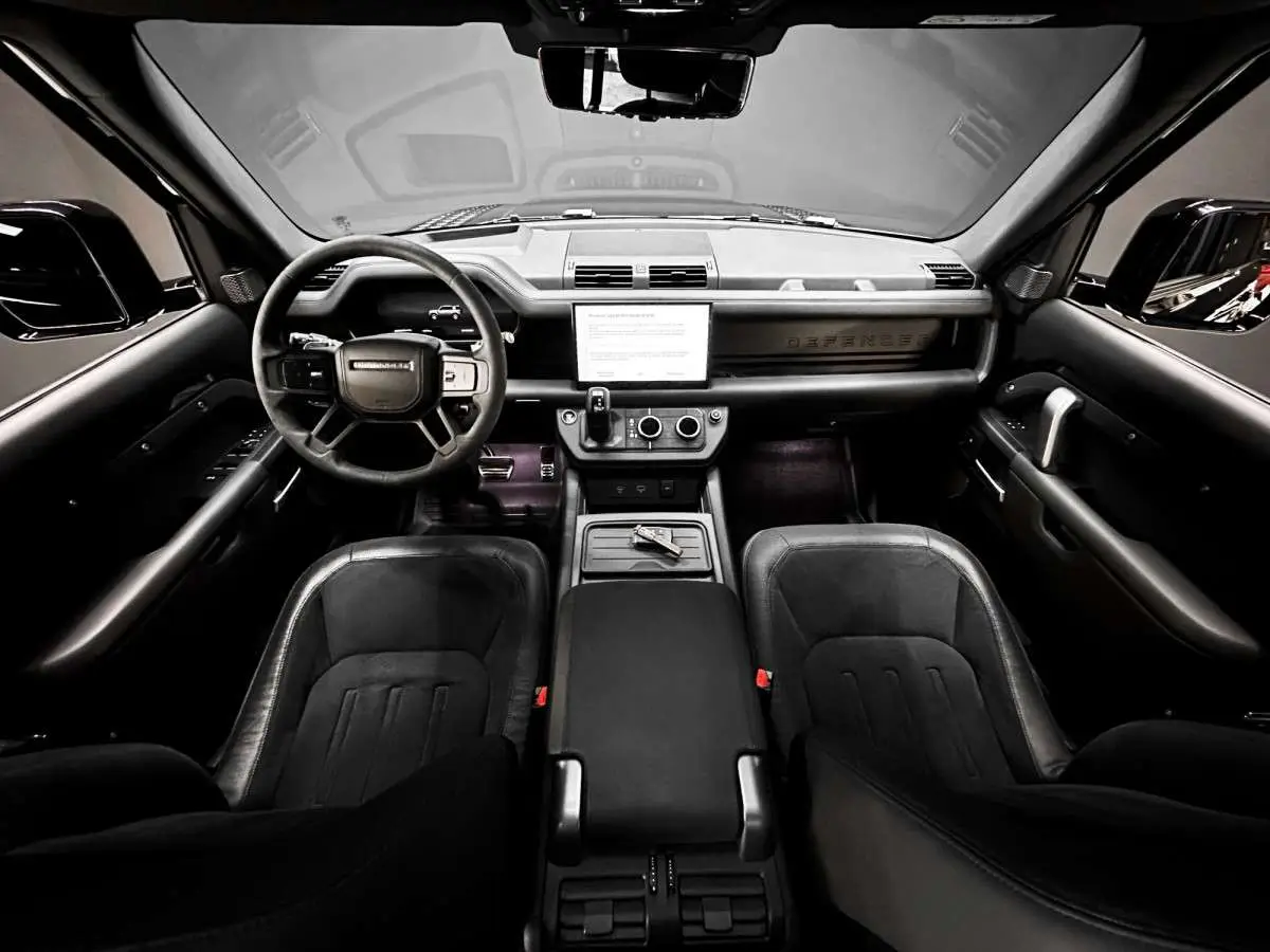 Photo 1 : Land Rover Defender 2022 Essence