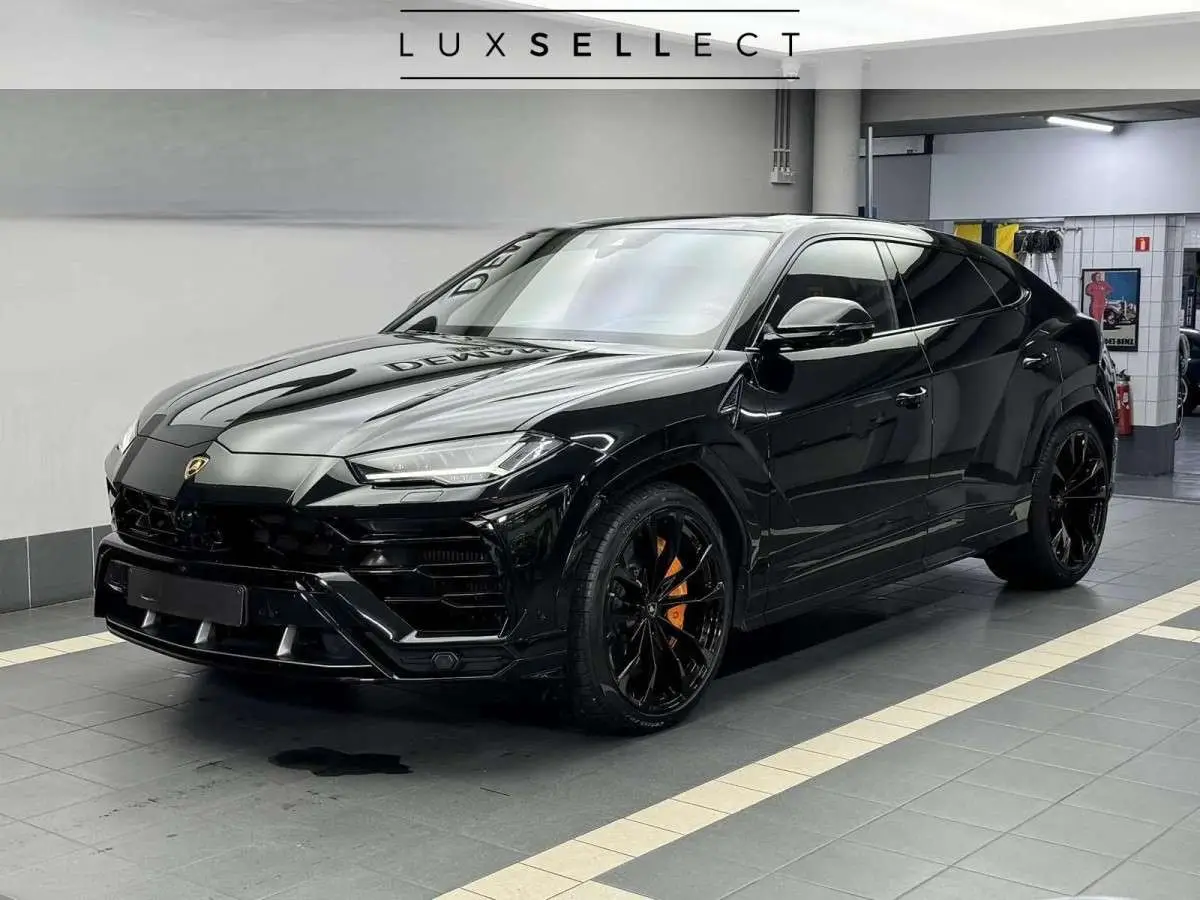 Photo 1 : Lamborghini Urus 2019 Petrol