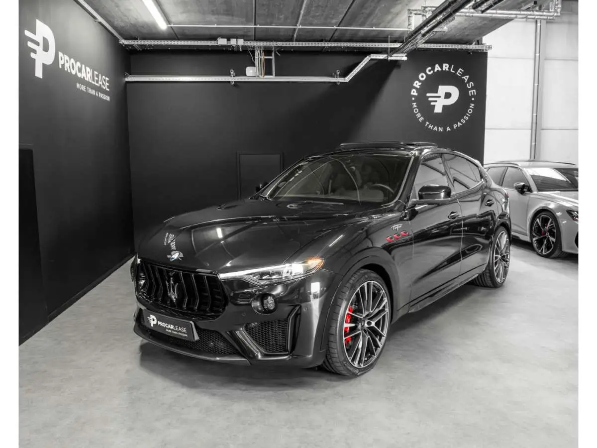 Photo 1 : Maserati Levante 2023 Essence