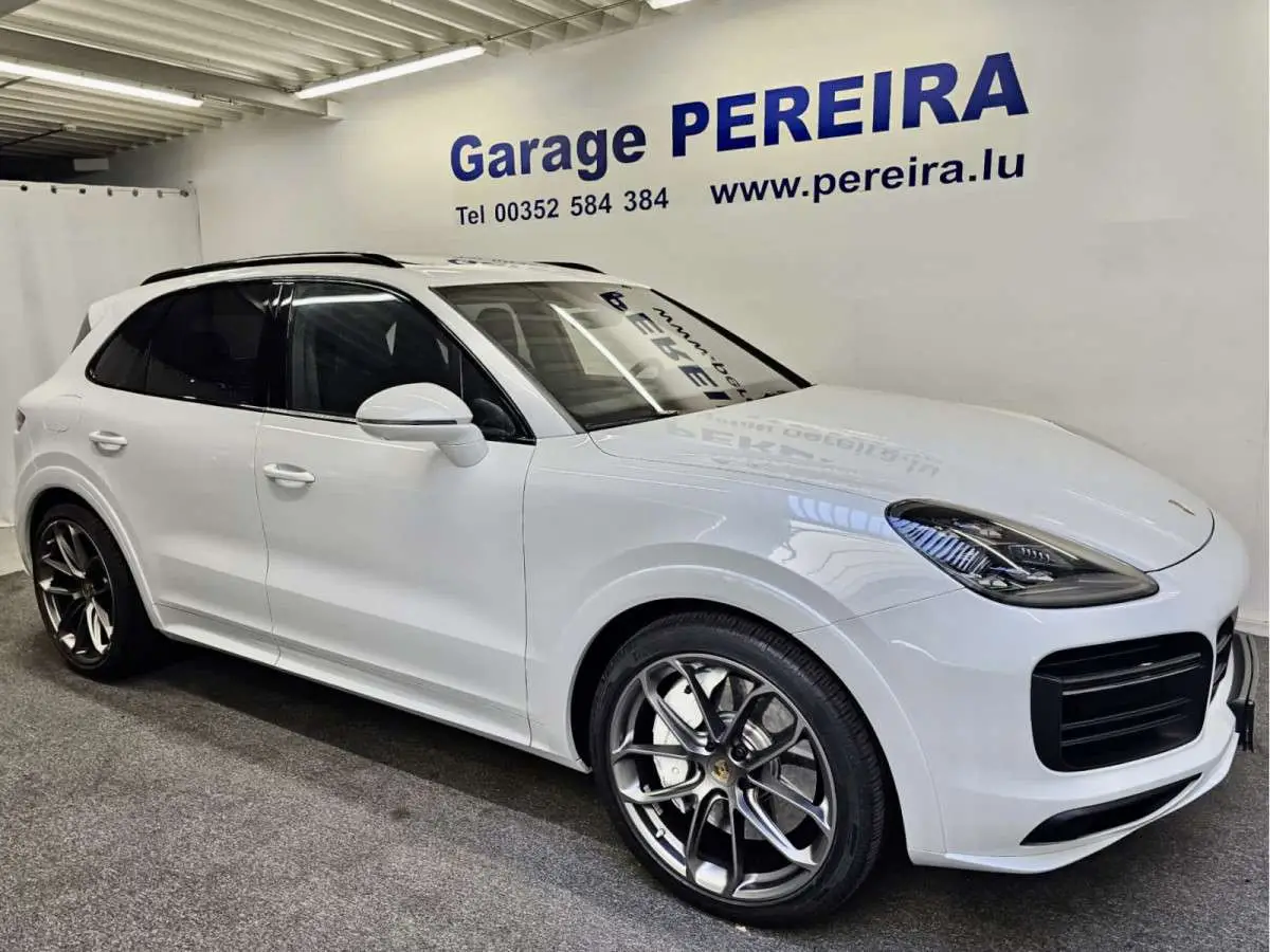 Photo 1 : Porsche Cayenne 2019 Petrol