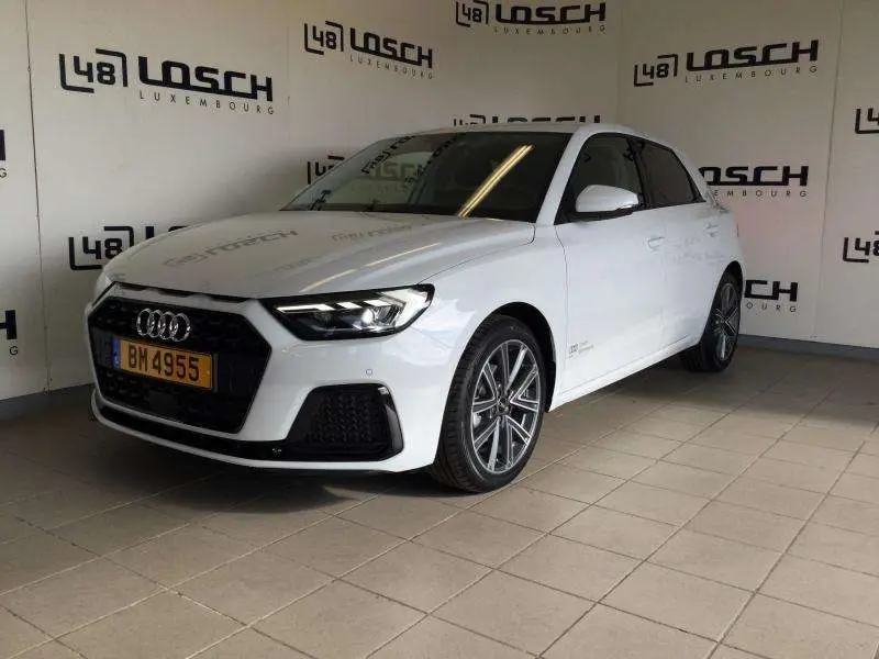 Photo 1 : Audi A1 2024 Essence