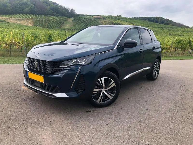 Photo 1 : Peugeot 3008 2022 Petrol