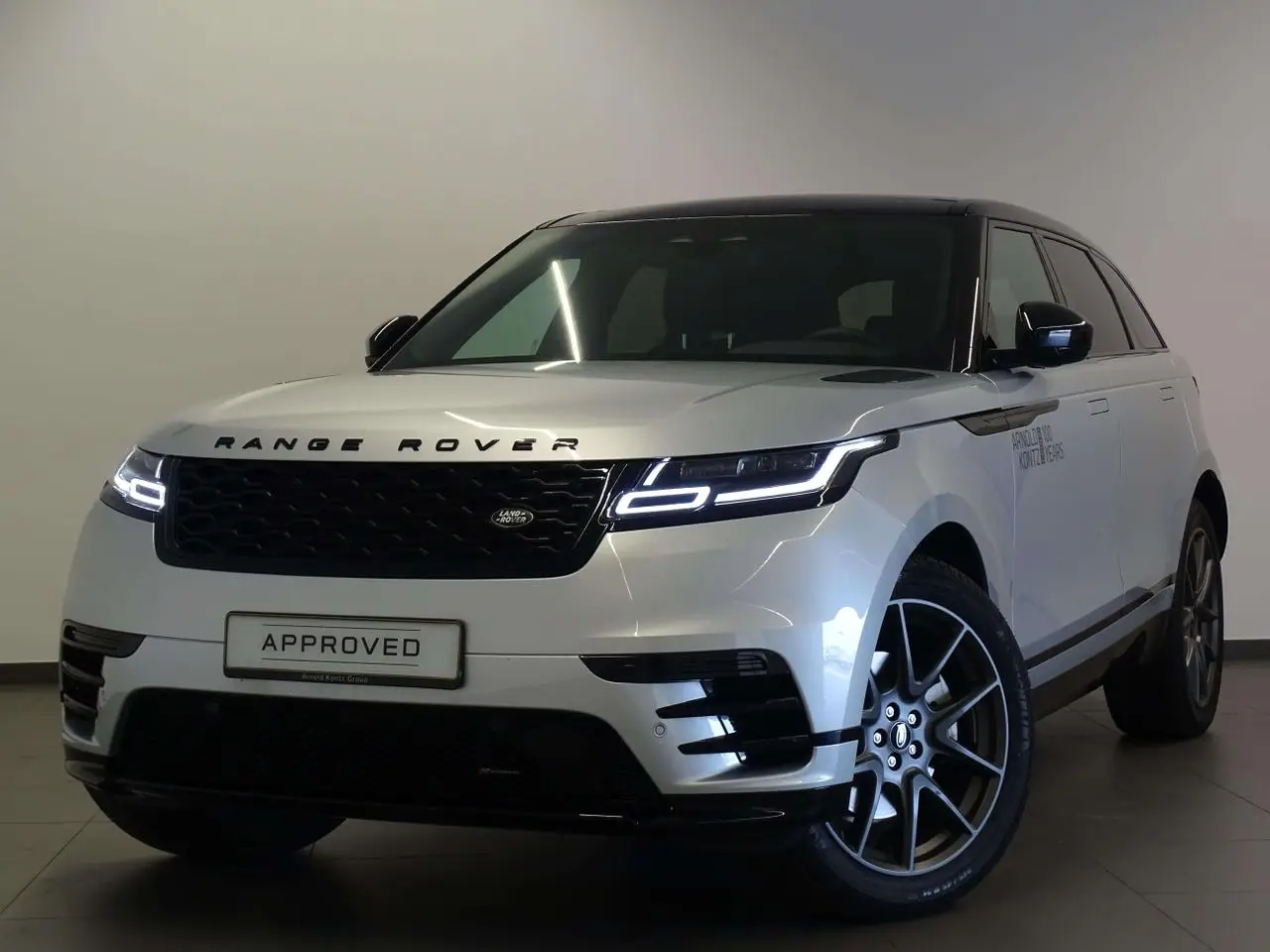 Photo 1 : Land Rover Range Rover Velar 2023 Non renseigné