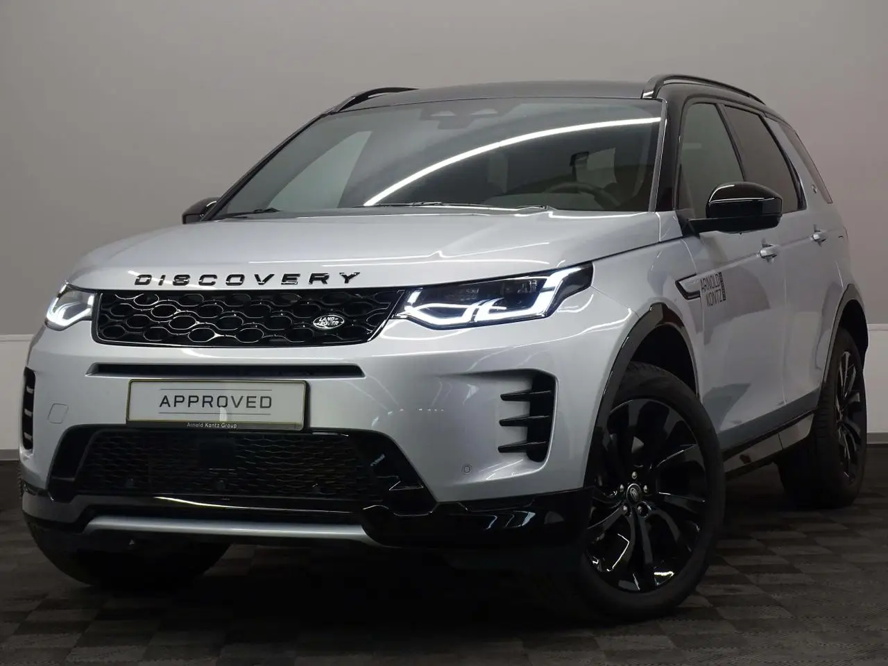 Photo 1 : Land Rover Discovery 2024 Non renseigné