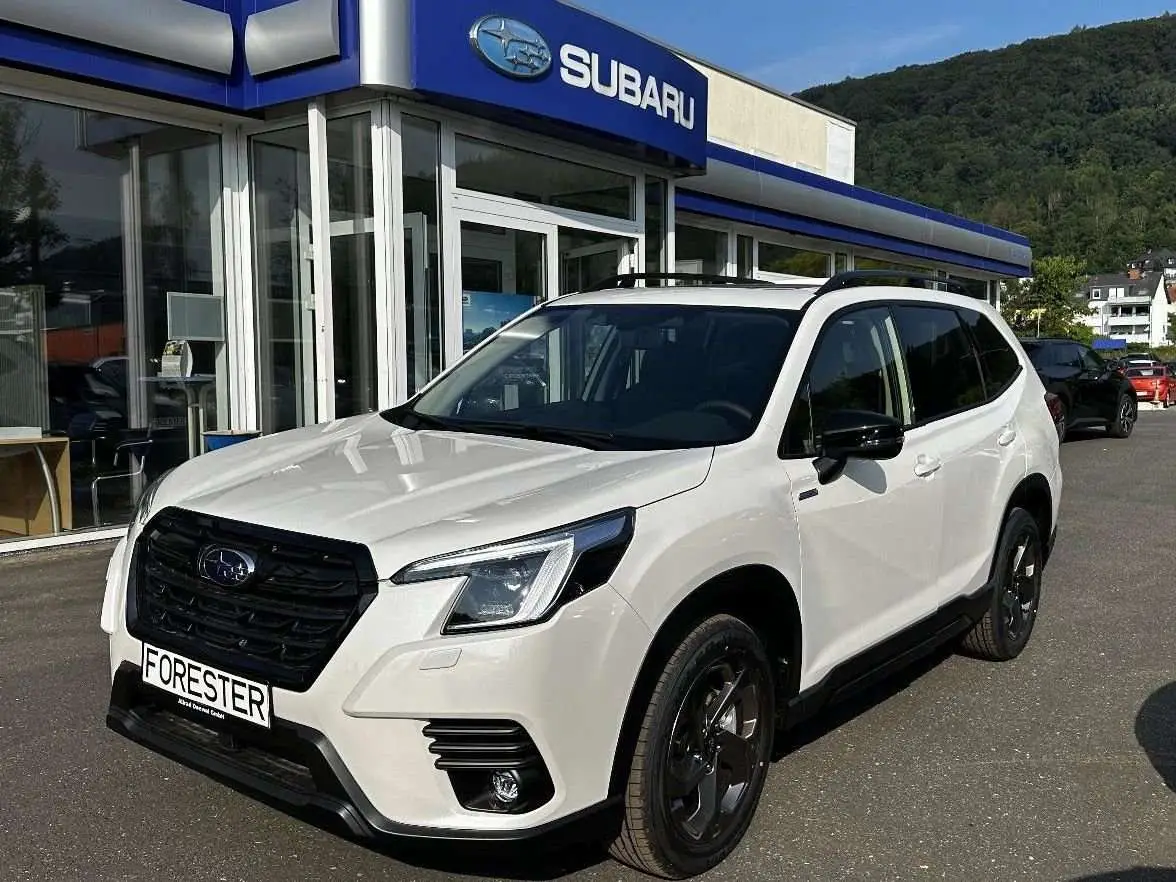 Photo 1 : Subaru Forester 2024 Petrol