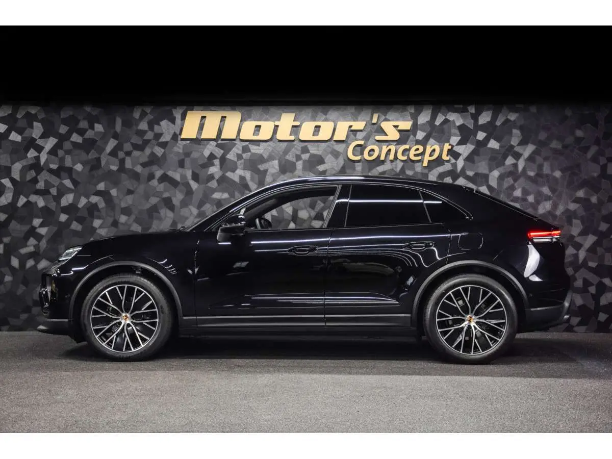 Photo 1 : Porsche Macan 2024 Électrique