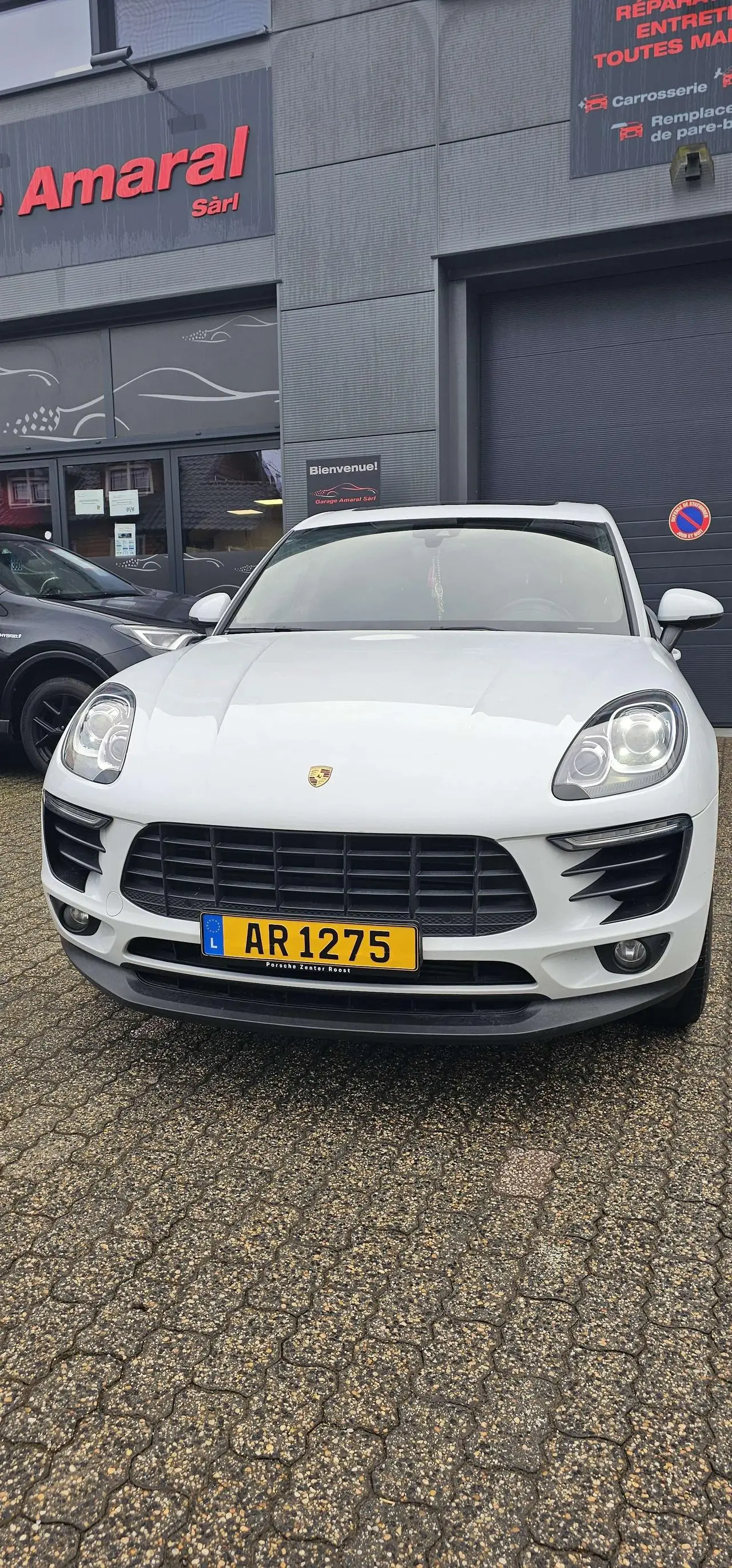 Photo 1 : Porsche Macan 2018 Essence