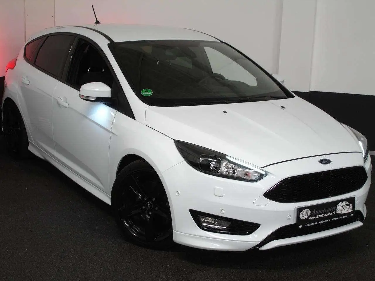 Photo 1 : Ford Focus 2017 Petrol