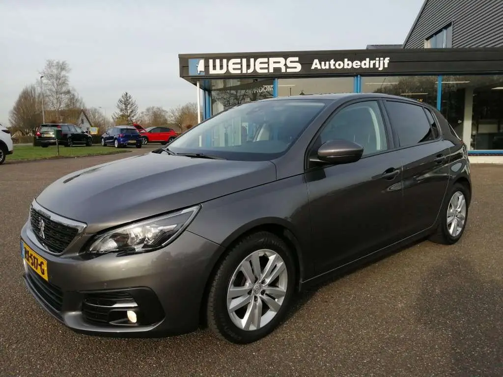 Photo 1 : Peugeot 308 2018 Petrol