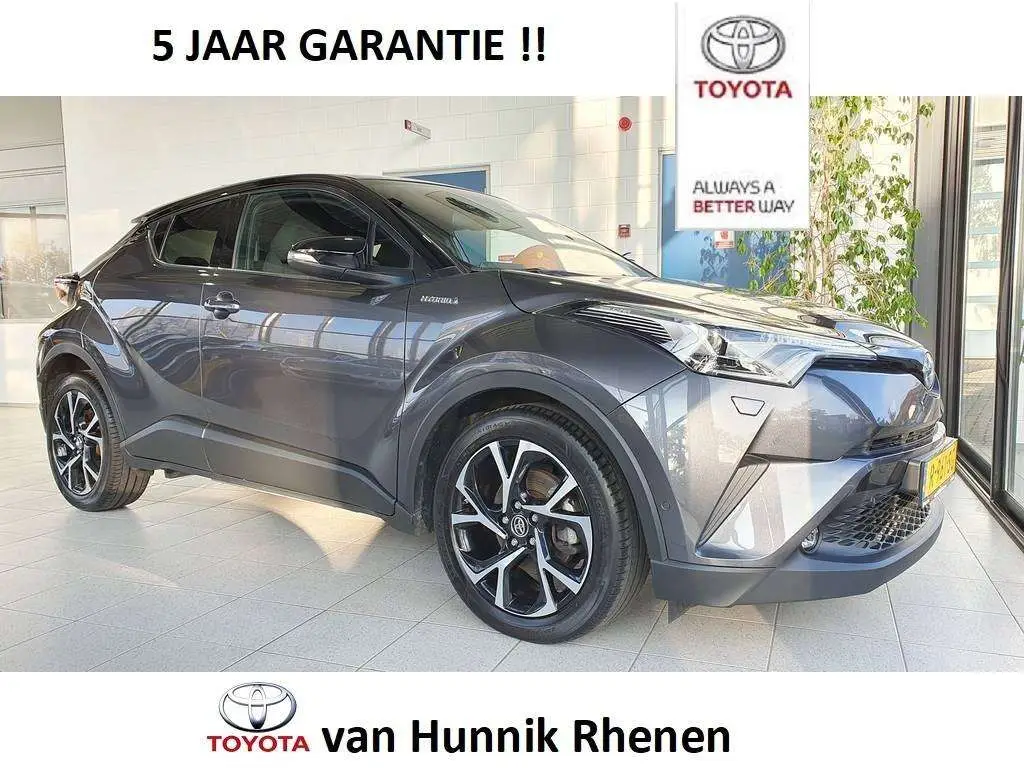 Photo 1 : Toyota C-hr 2019 Hybrid