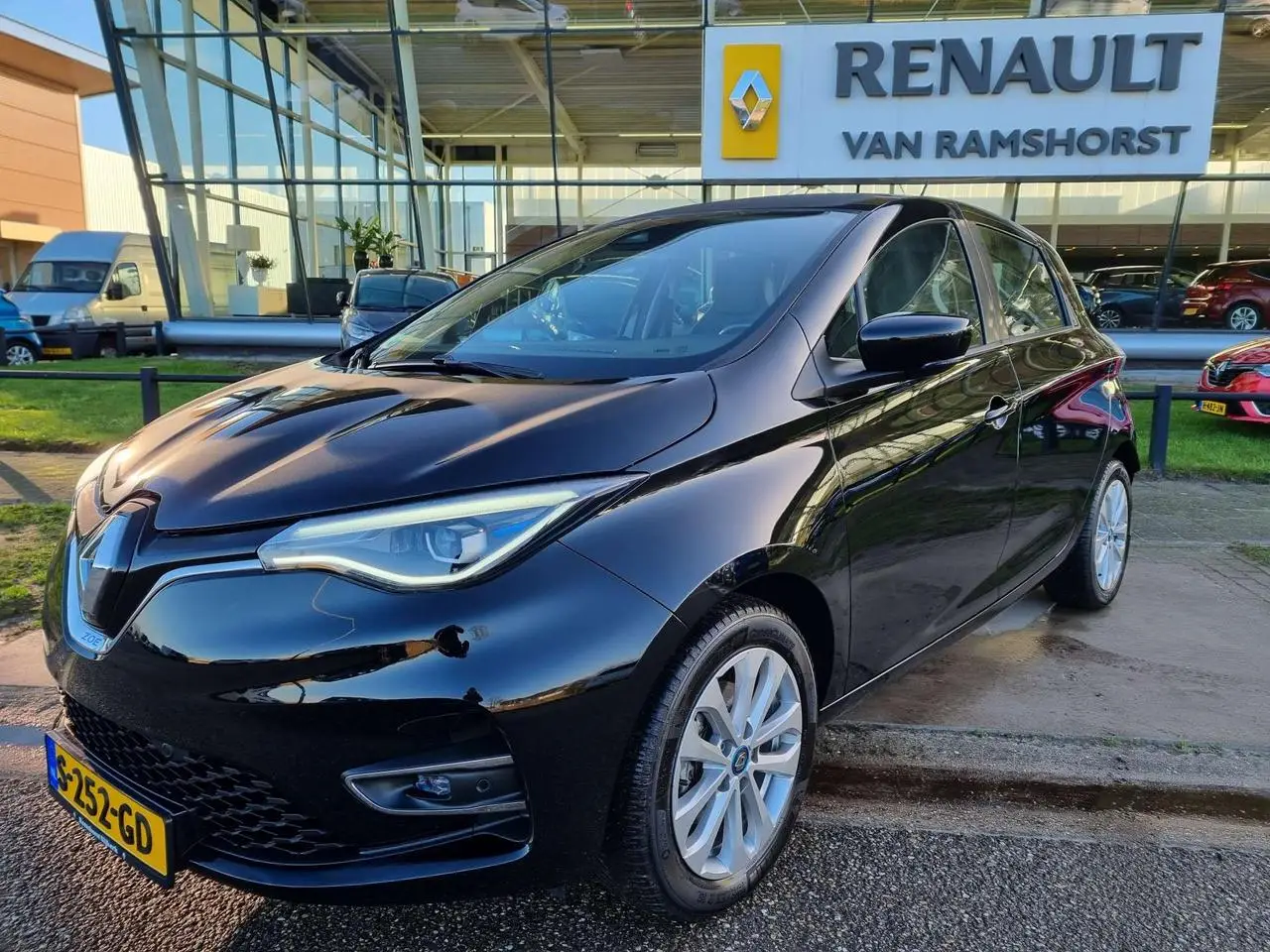 Photo 1 : Renault Zoe 2020 Electric