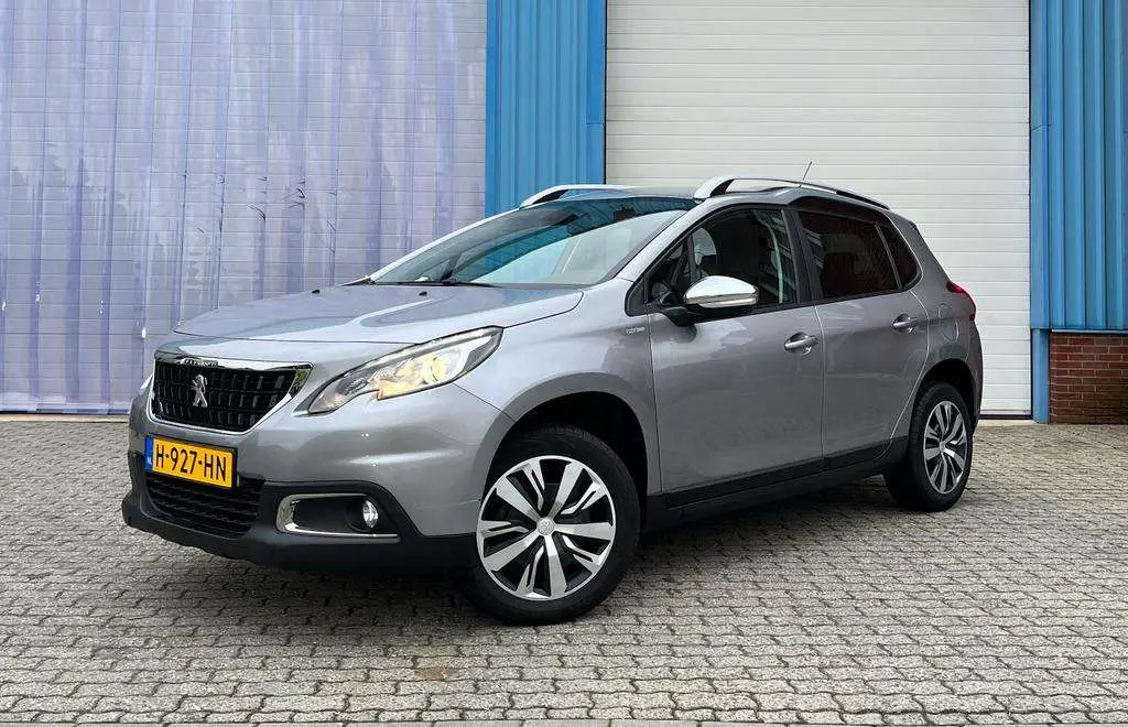 Photo 1 : Peugeot 2008 2018 Essence