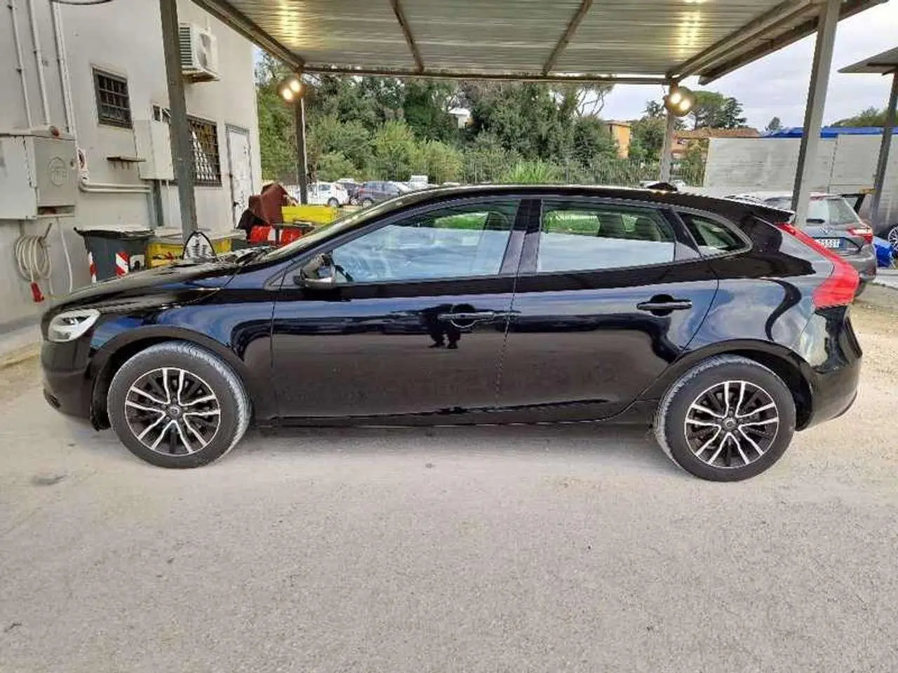 Photo 1 : Volvo V40 2019 Diesel