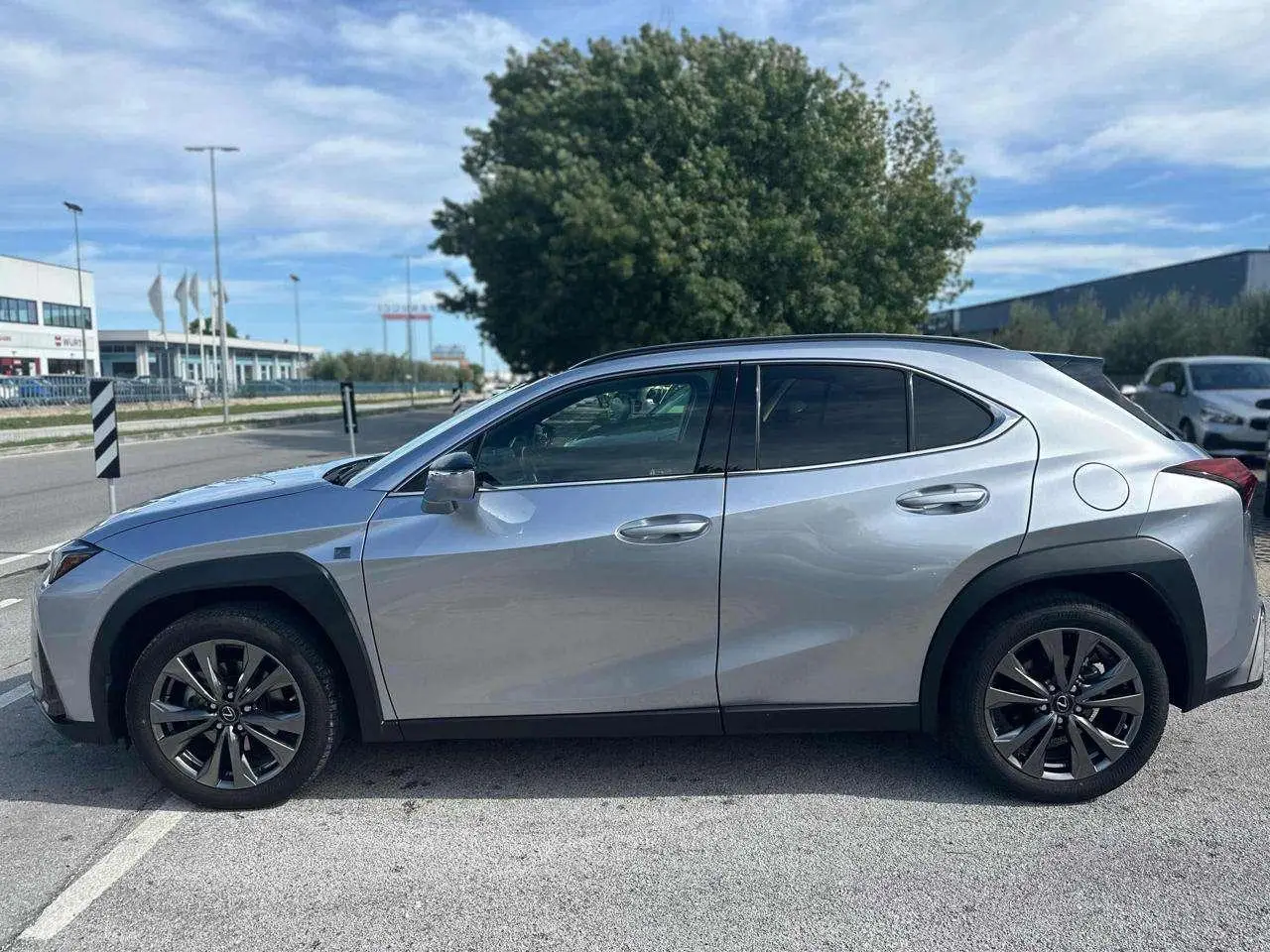 Photo 1 : Lexus Ux 2023 Hybrid