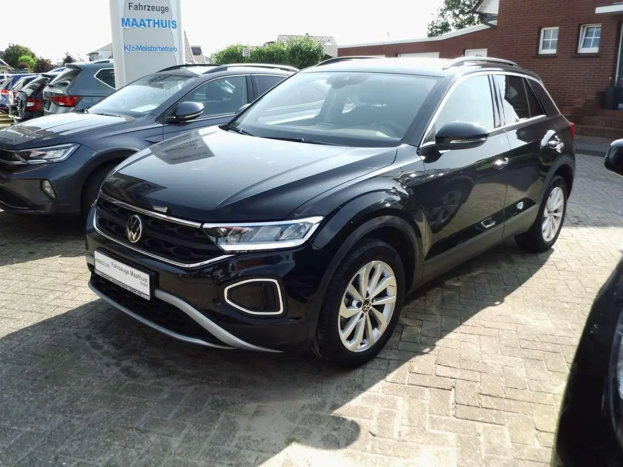 Photo 1 : Volkswagen T-roc 2023 Essence