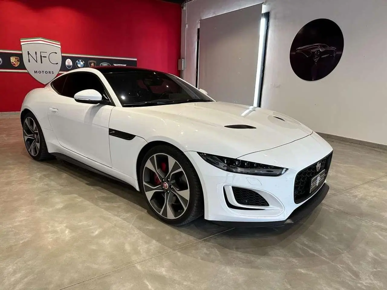 Photo 1 : Jaguar F-type 2020 Essence