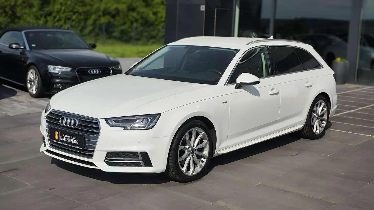 Photo 1 : Audi A4 2018 Petrol