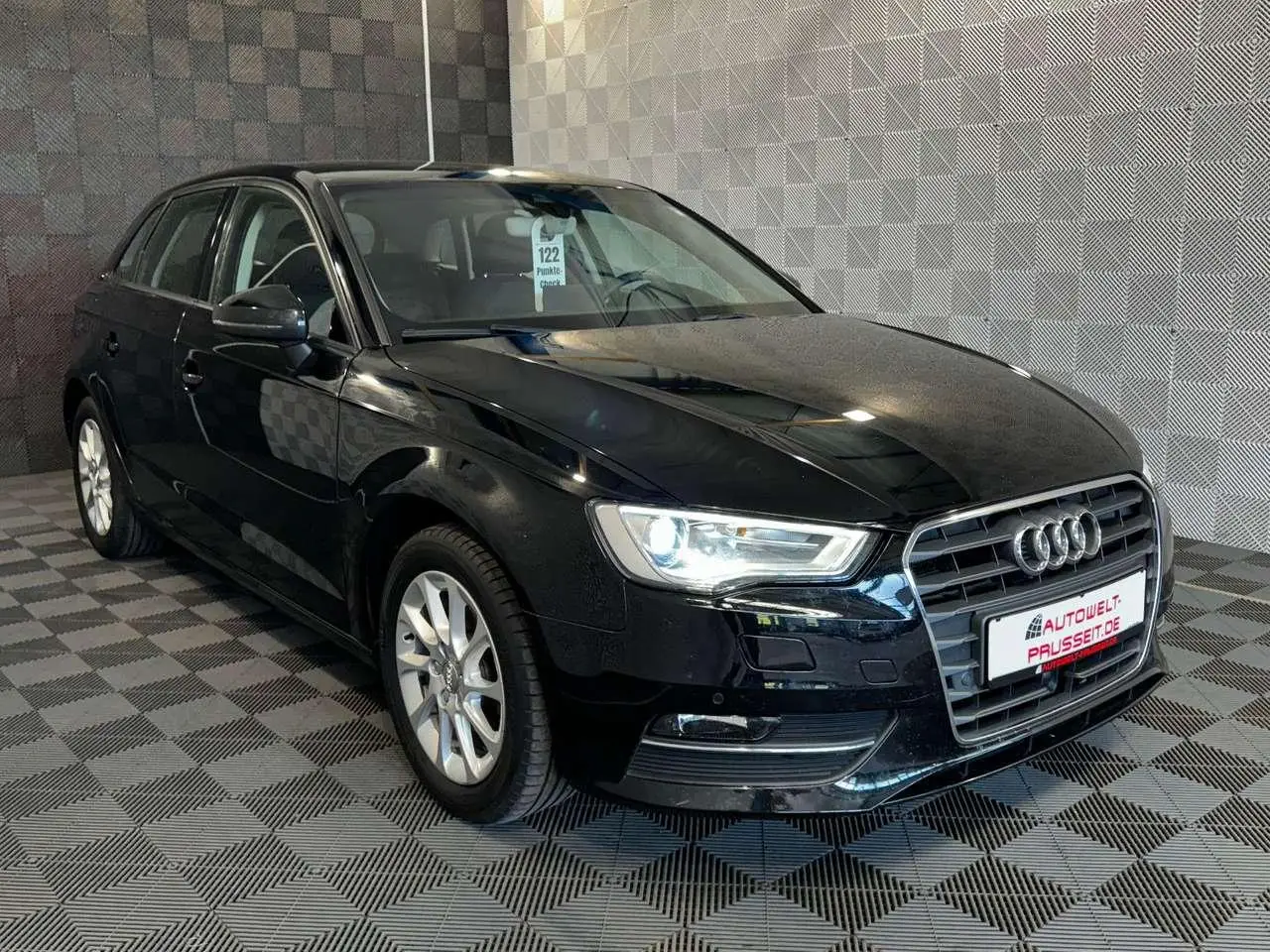 Photo 1 : Audi A3 2016 Petrol