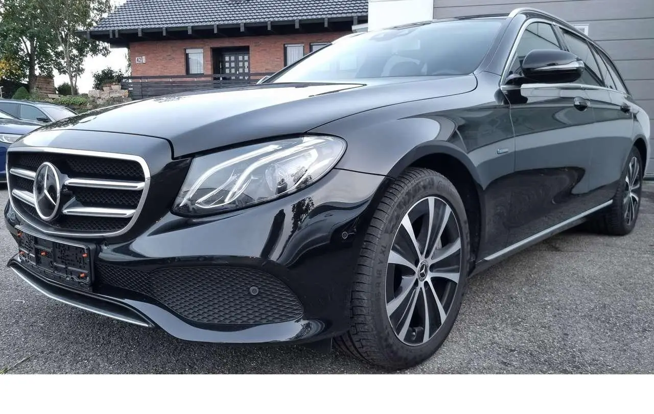 Photo 1 : Mercedes-benz Classe E 2019 Hybride