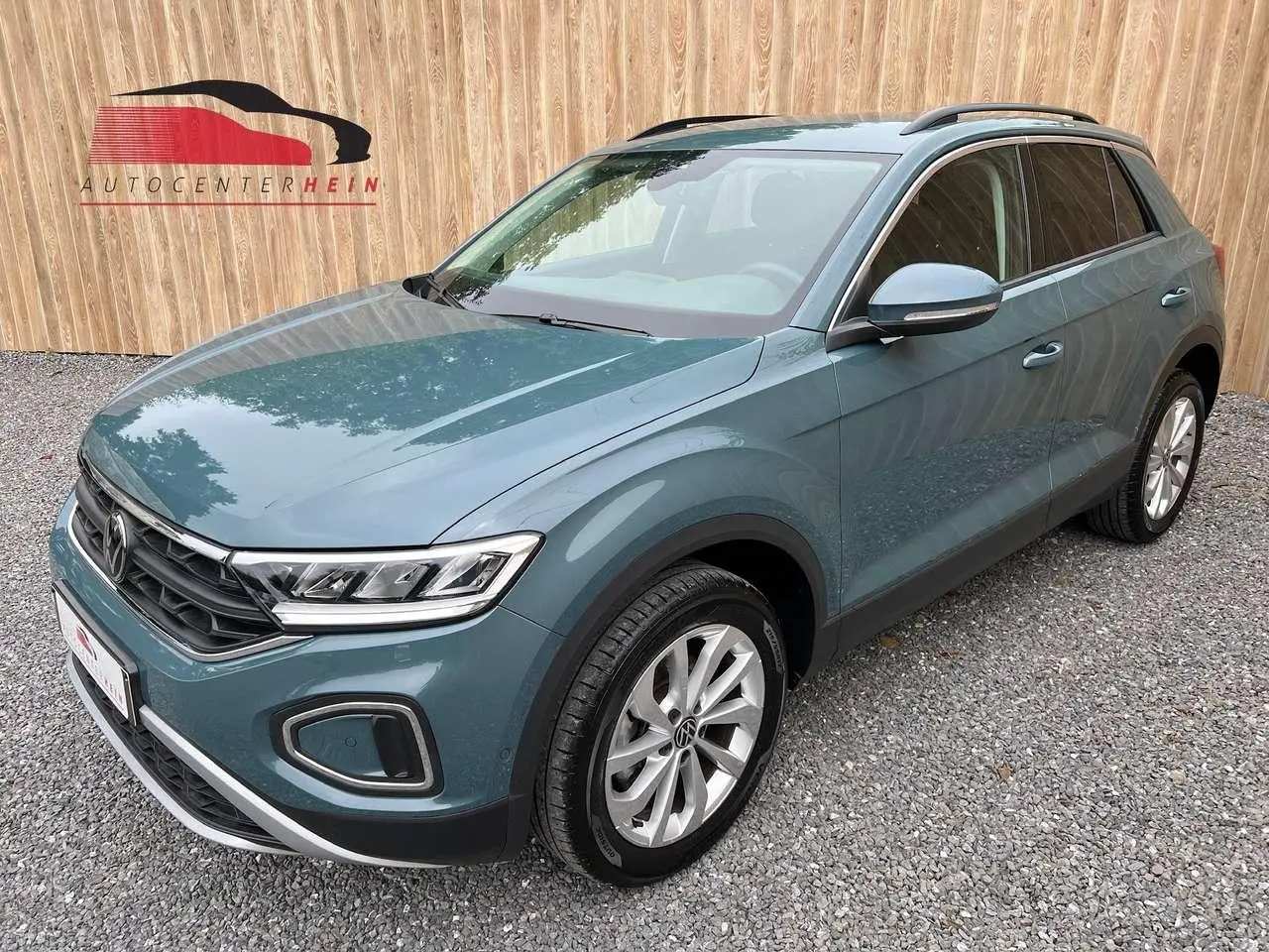 Photo 1 : Volkswagen T-roc 2023 Essence