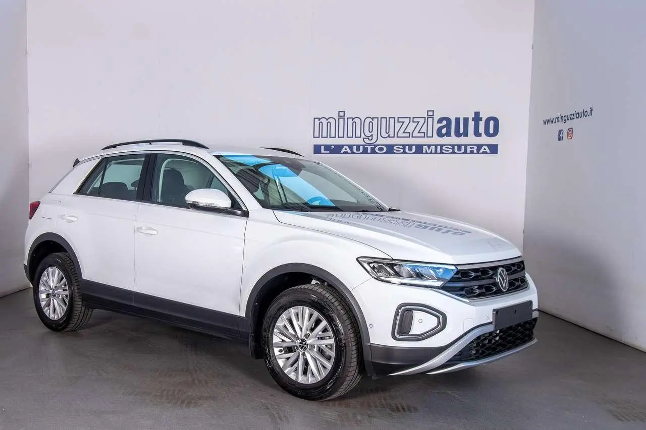 Photo 1 : Volkswagen T-roc 2023 Petrol