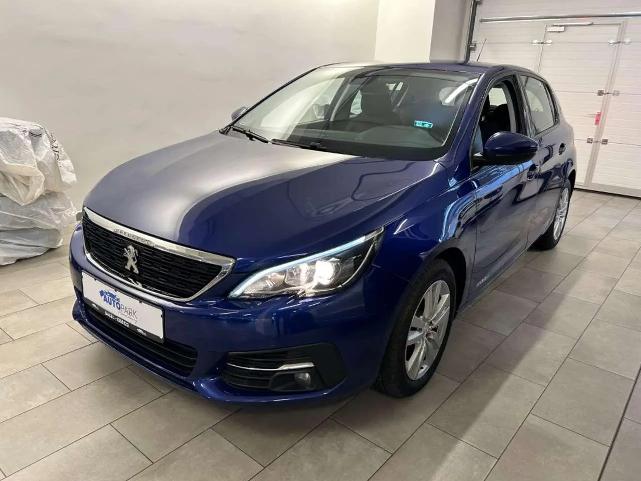 Photo 1 : Peugeot 308 2018 Essence