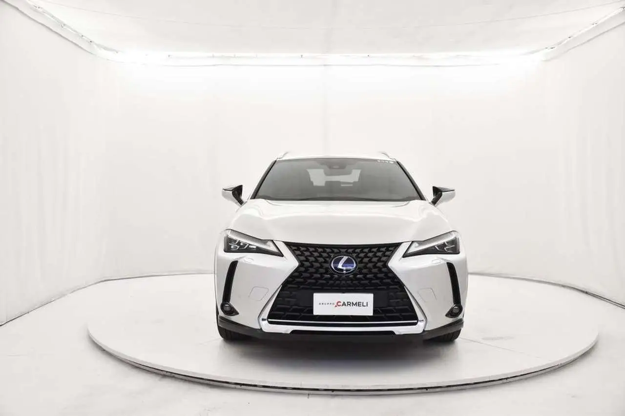 Photo 1 : Lexus Ux 2019 Hybrid