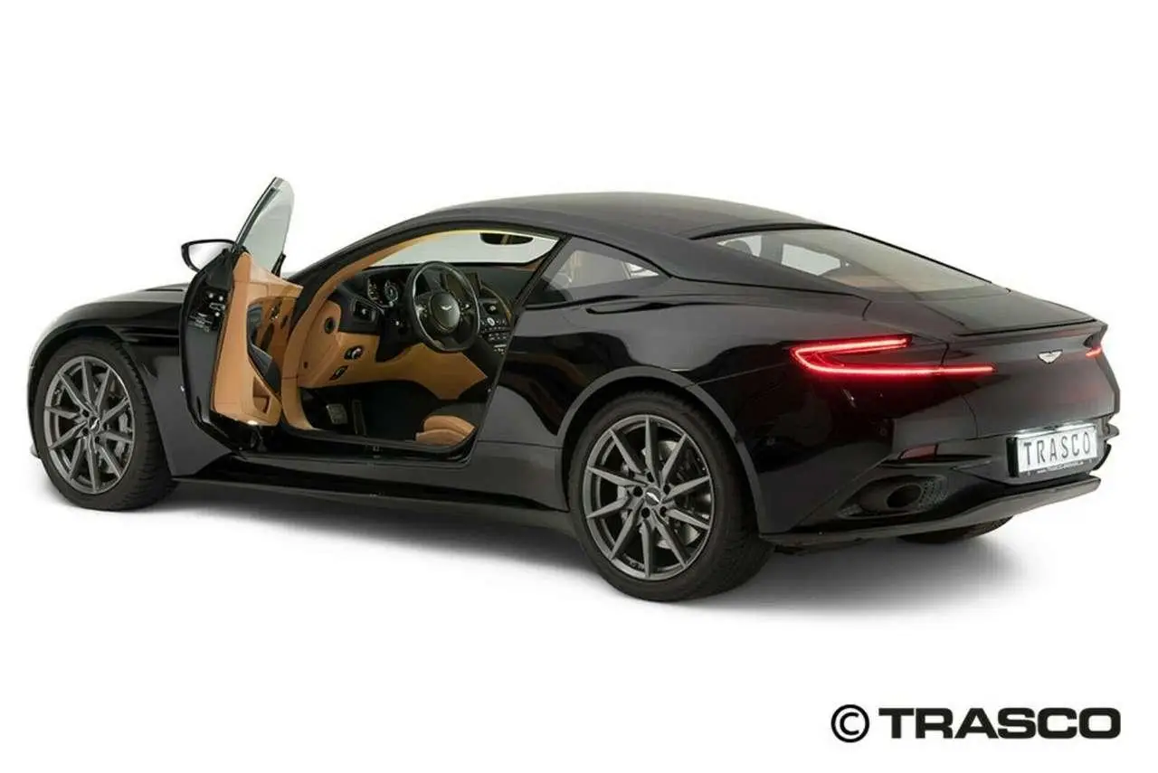 Photo 1 : Aston Martin Db11 2024 Petrol