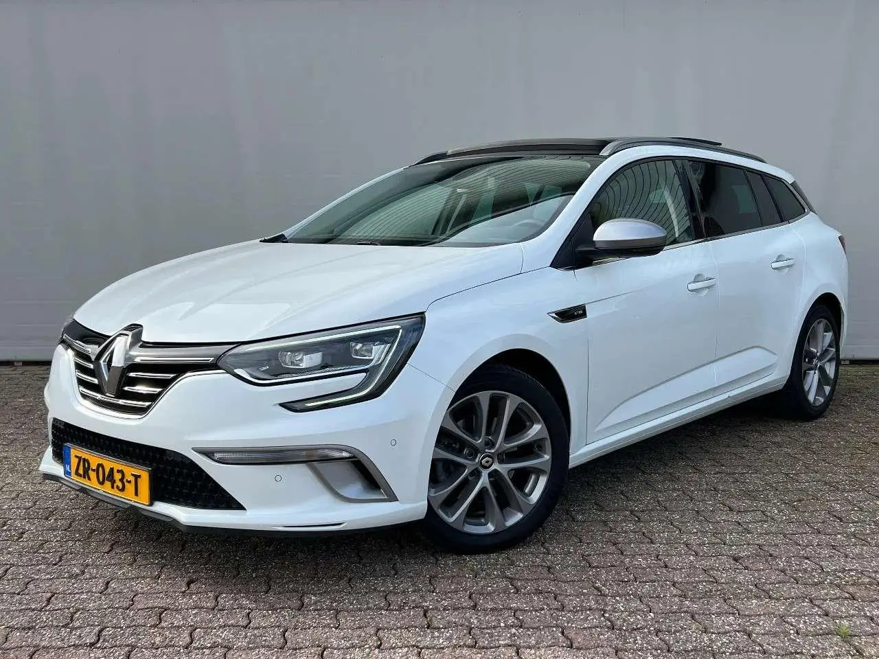 Photo 1 : Renault Megane 2019 Petrol