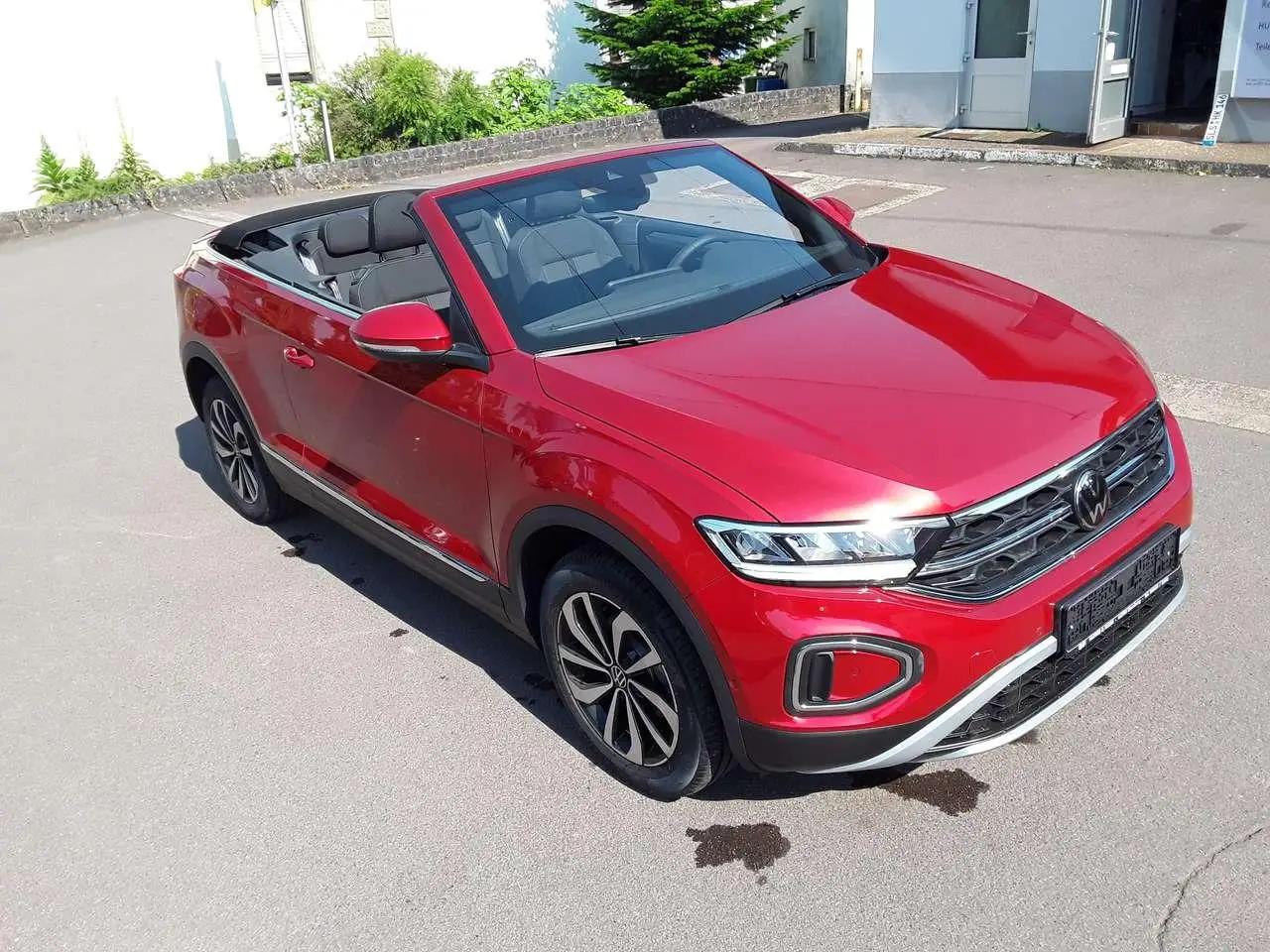 Photo 1 : Volkswagen T-roc 2023 Petrol