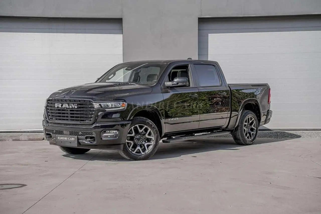 Photo 1 : Dodge Ram 2024 Petrol