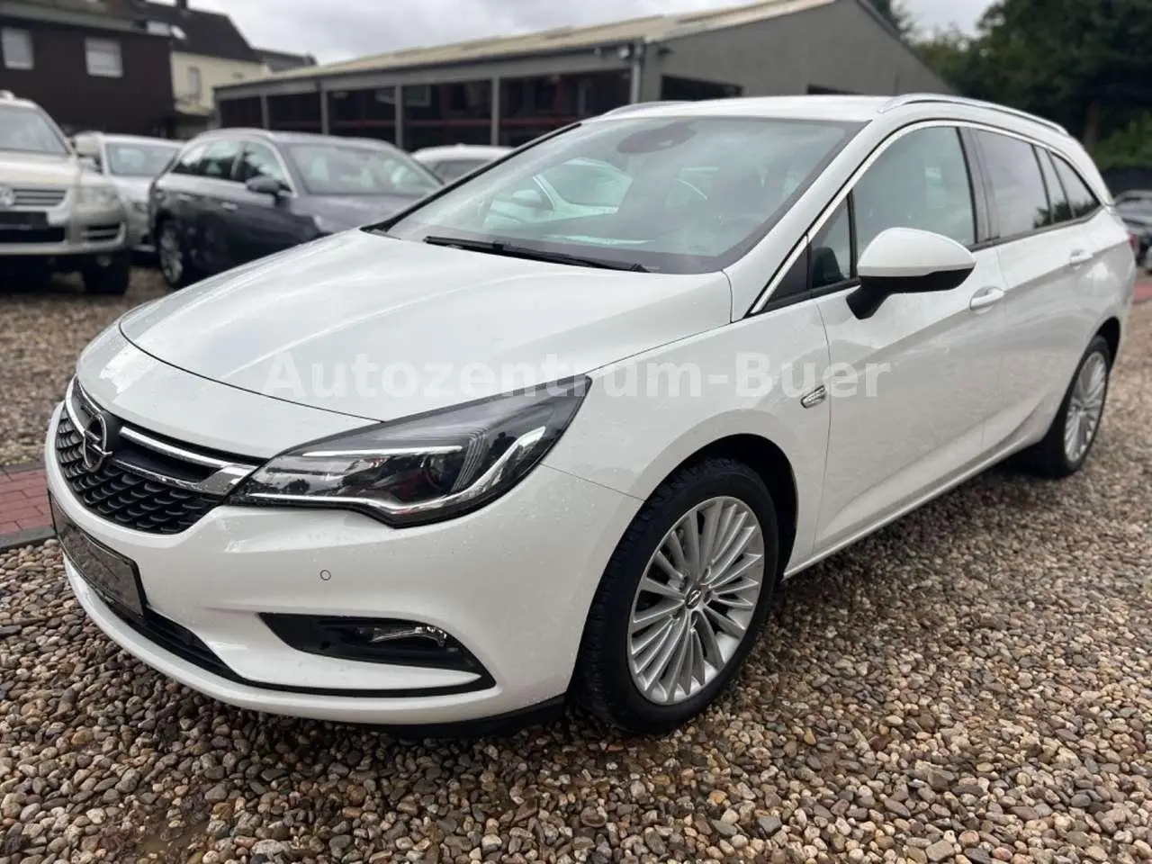 Photo 1 : Opel Astra 2016 Petrol