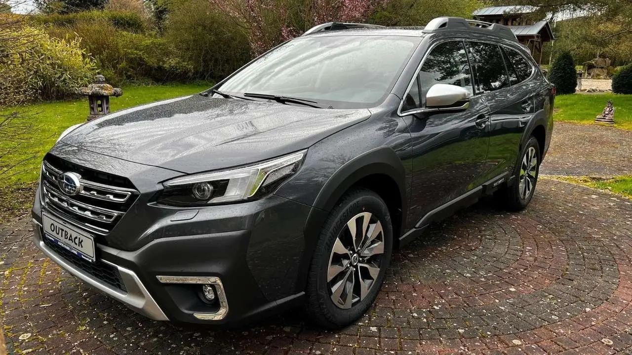 Photo 1 : Subaru Outback 2024 Essence