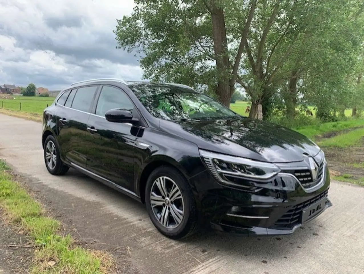 Photo 1 : Renault Megane 2021 Petrol