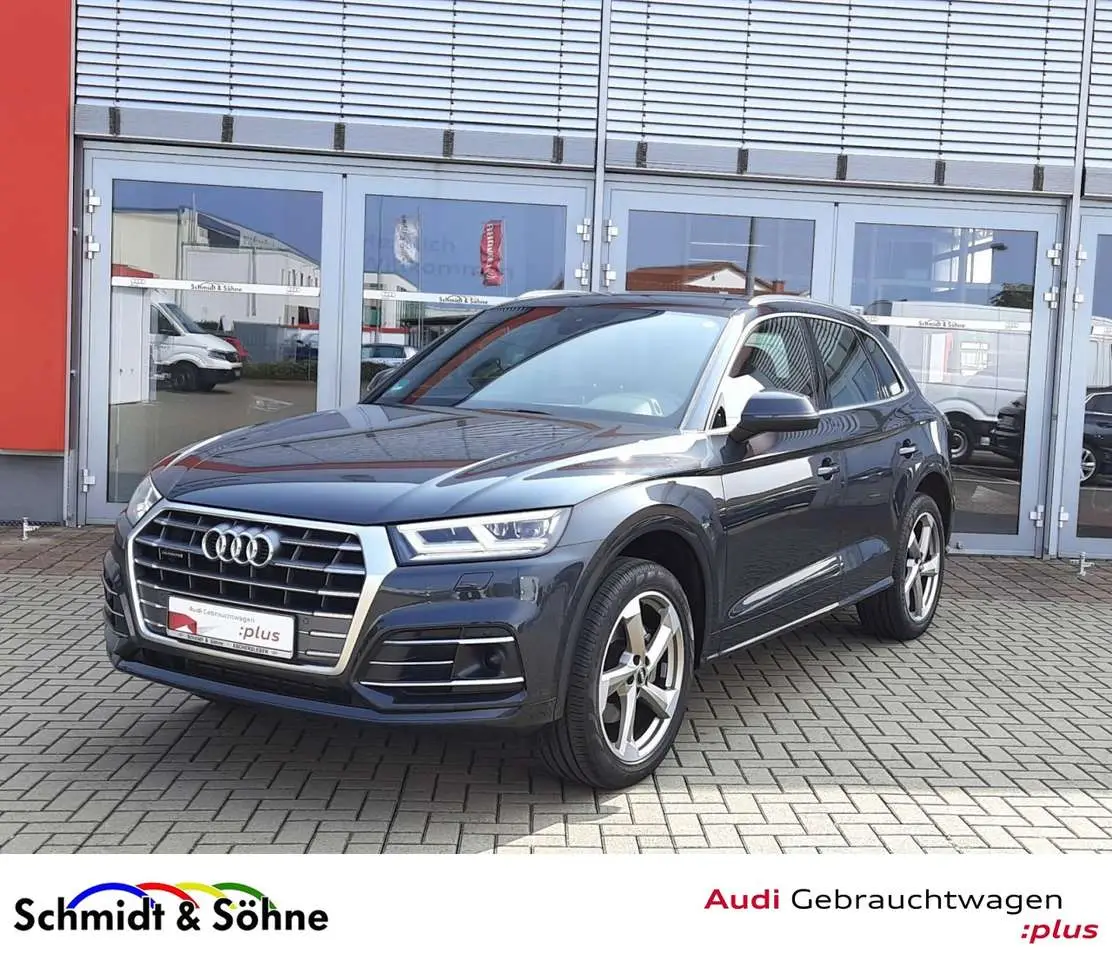 Photo 1 : Audi Q5 2020 Essence