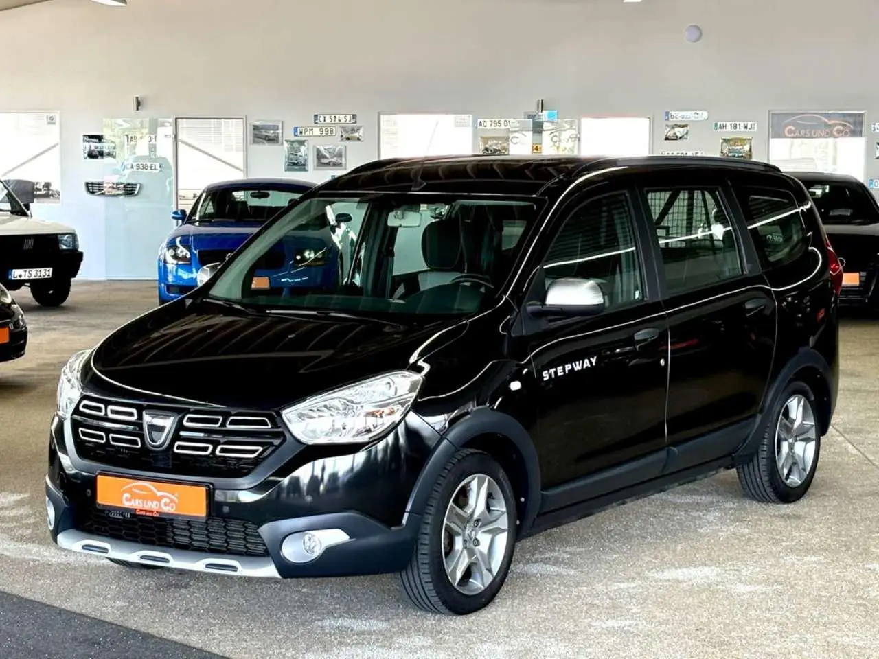 Photo 1 : Dacia Lodgy 2019 Essence