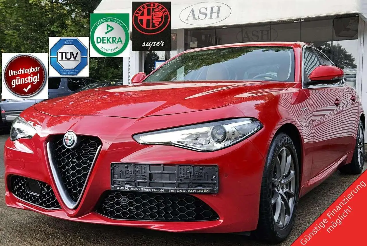 Photo 1 : Alfa Romeo Giulia 2020 Petrol