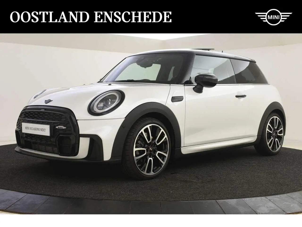 Photo 1 : Mini John Cooper Works 2023 Essence