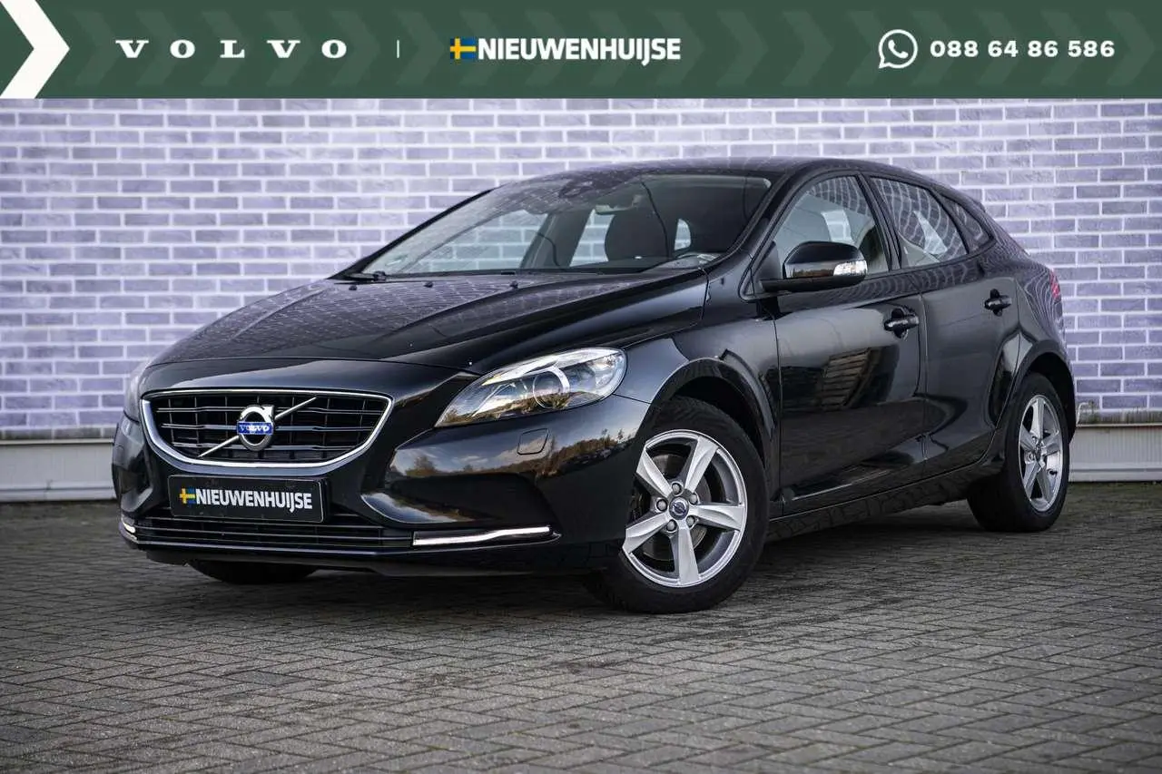 Photo 1 : Volvo V40 2015 Essence