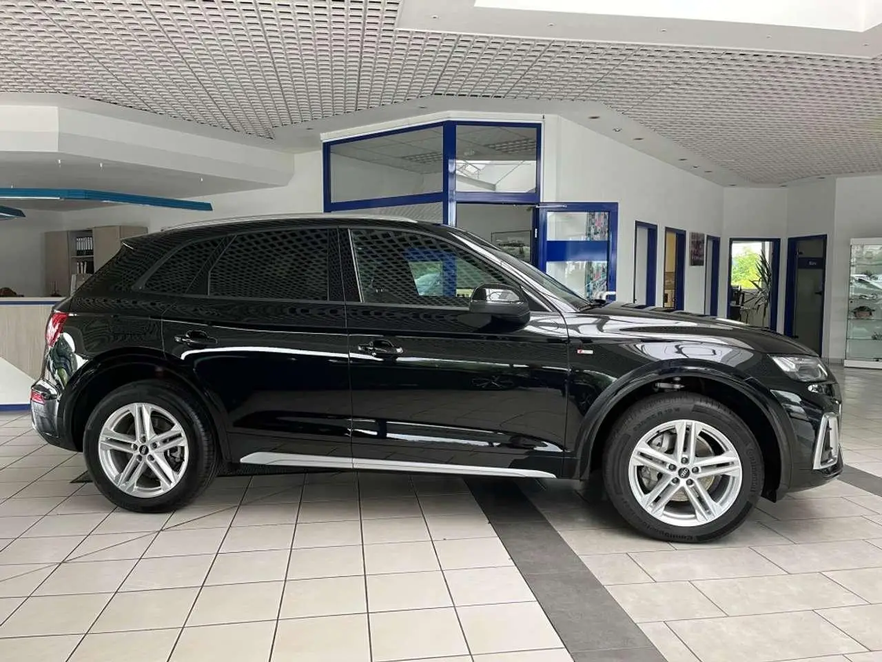 Photo 1 : Audi Q5 2023 Diesel