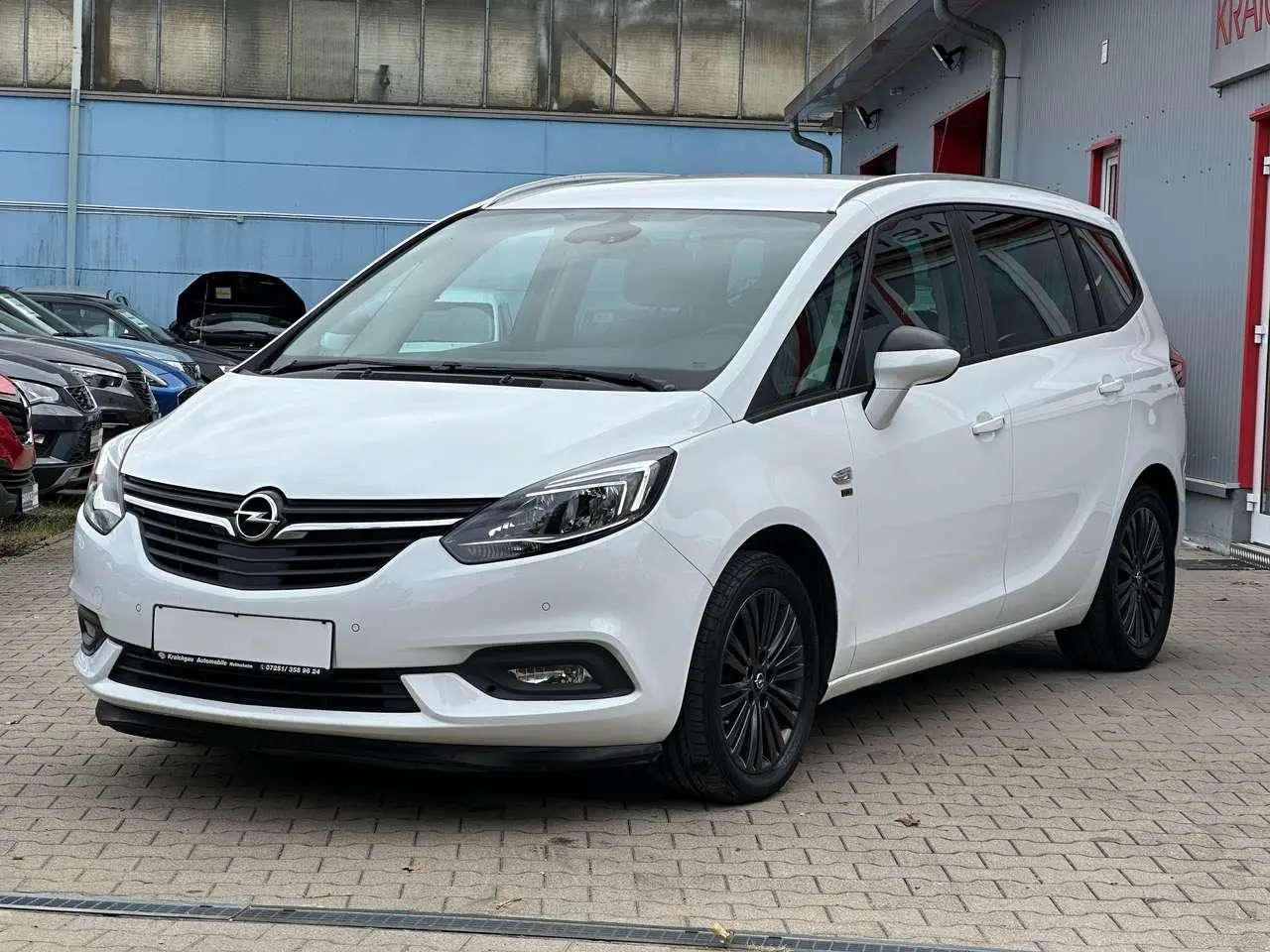 Photo 1 : Opel Zafira 2019 Diesel