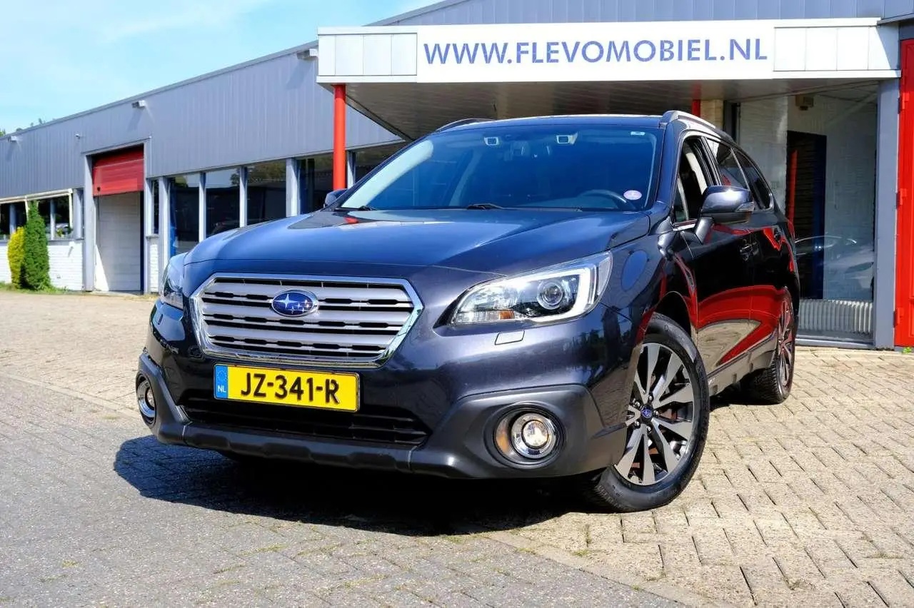 Photo 1 : Subaru Outback 2016 Petrol