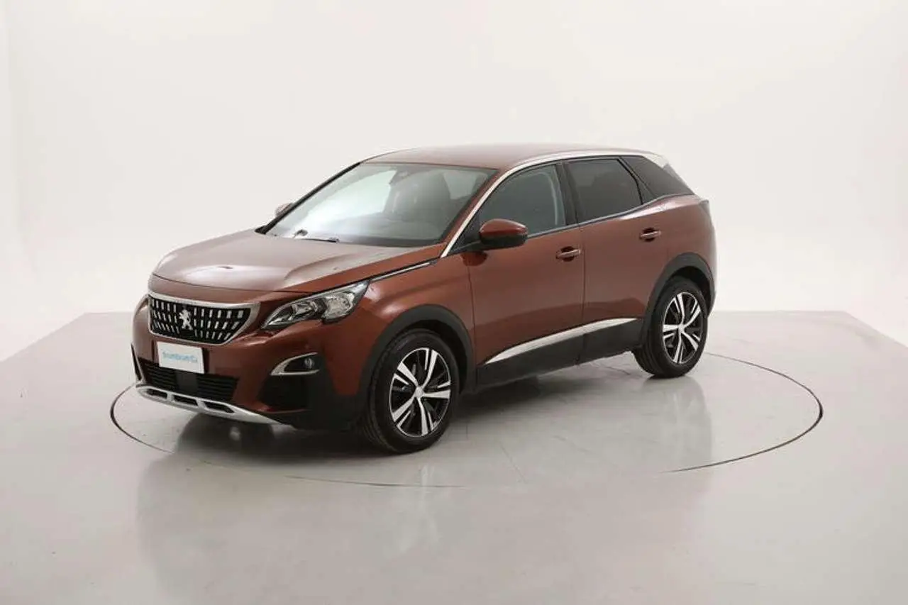 Photo 1 : Peugeot 3008 2019 Diesel