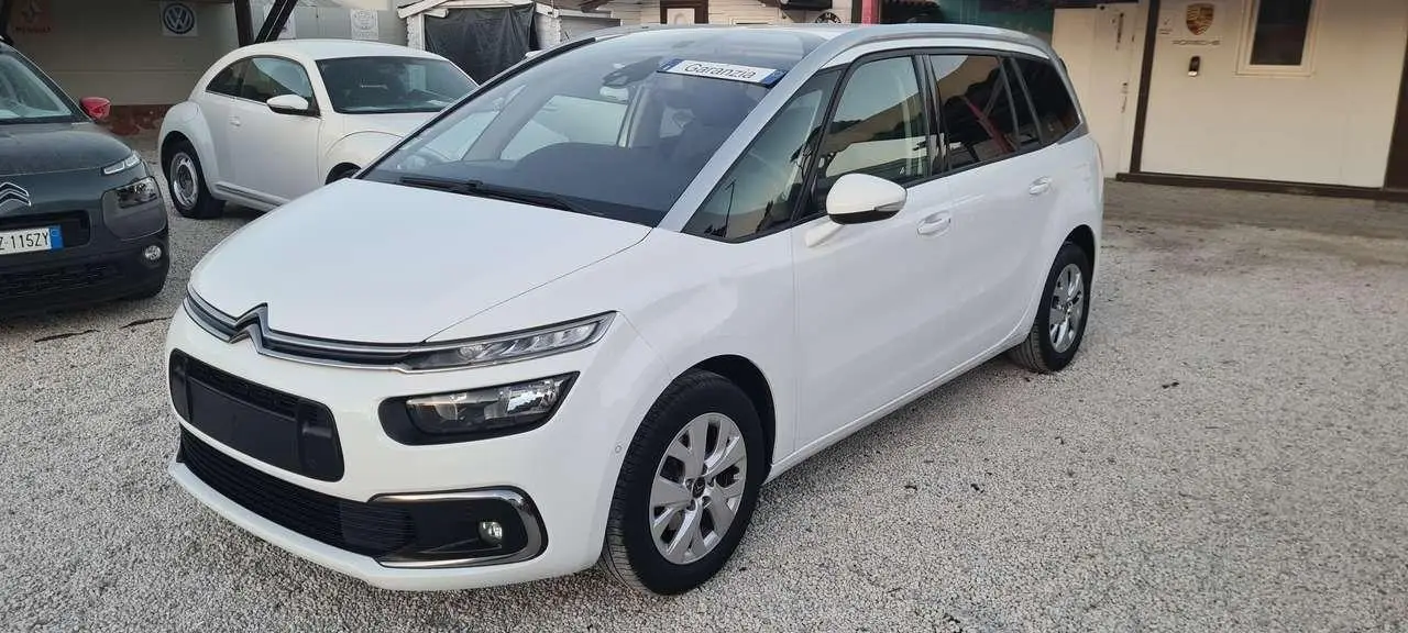 Photo 1 : Citroen C4 2017 Essence