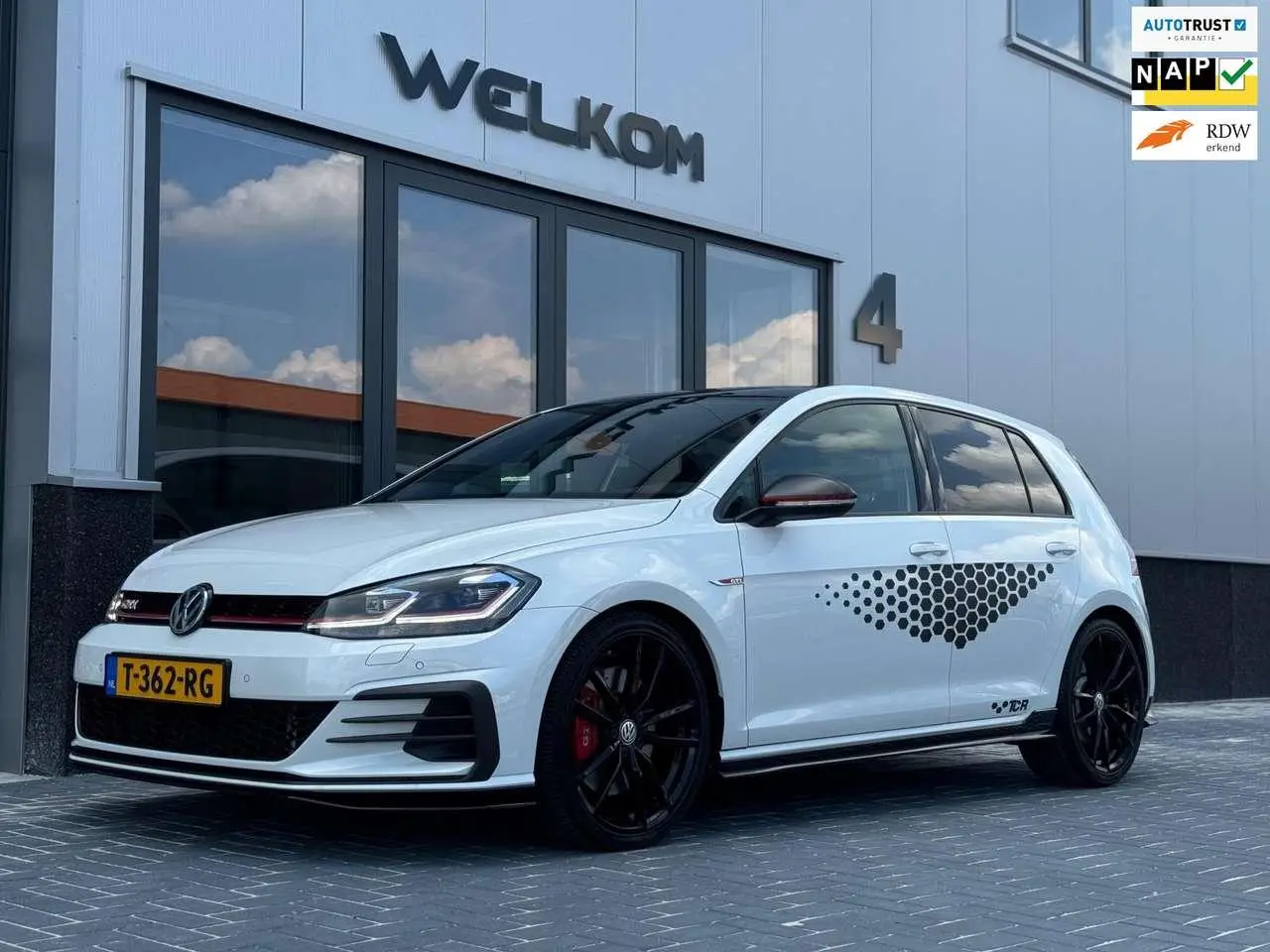 Photo 1 : Volkswagen Golf 2019 Essence