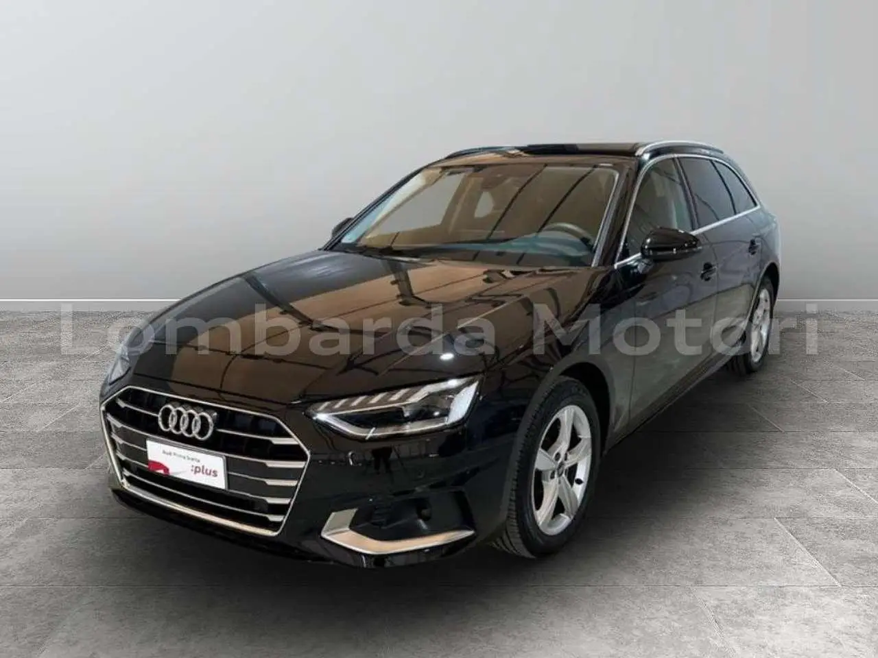 Photo 1 : Audi A4 2023 Hybride